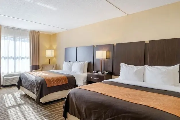 Oda, 2 Büyük (Queen) Boy Yatak, Engellilere Uygun, Sigara İçilmez