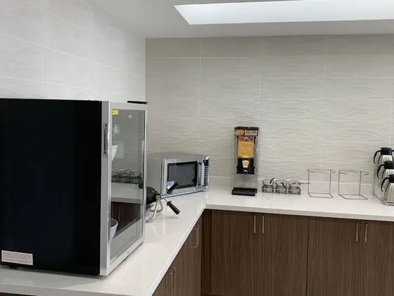 Oda, 1 En Büyük (King) Boy Yatak, Engellilere Uygun, Sigara İçilmez (Roll-in shower)