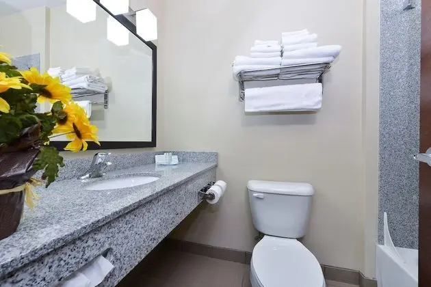 Oda, 2 Büyük (Queen) Boy Yatak, Sigara İçilmez, Balkon