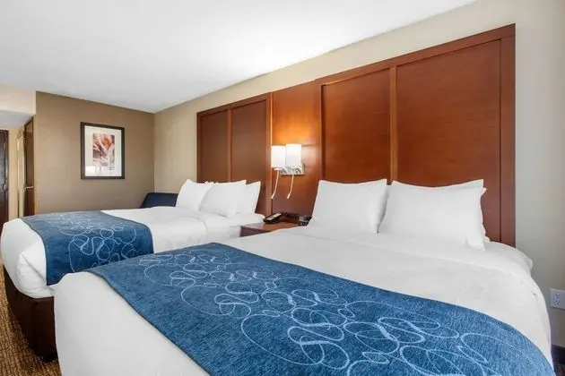 Oda, 2 Büyük (Queen) Boy Yatak, Engellilere Uygun, Sigara İçilmez