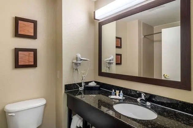 Süit, 2 Büyük (Queen) Boy Yatak, Sigara İçilmez (1 Bedroom)
