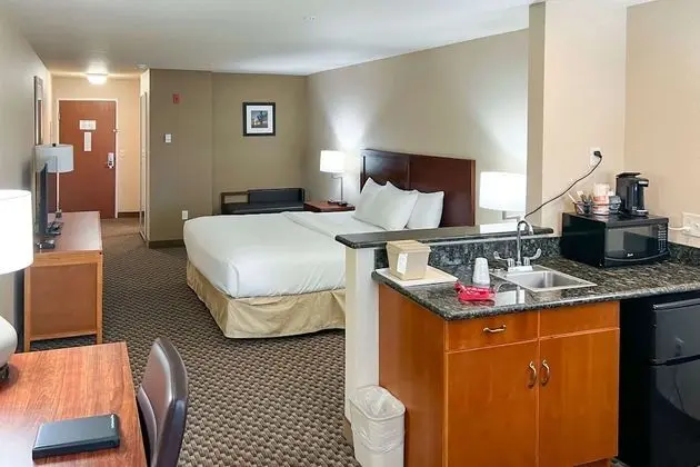 Süit, 1 En Büyük (King) Boy Yatak, Sigara İçilmez