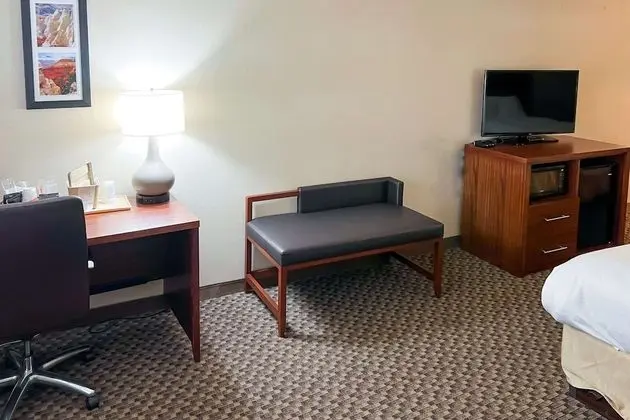 Süit, Birden Çok Yatak, Sigara İçilmez (2 TVs)