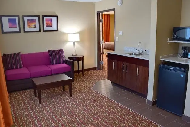 Süit, 1 En Büyük (King) Boy Yatak ve Çekyat, Sigara İçilmez