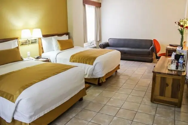 Süit, 2 Çift Kişilik Yatak, Sigara İçilmez