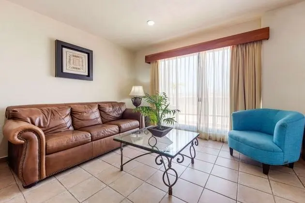 Süit, 2 Çift Kişilik Yatak, Sigara İçilmez