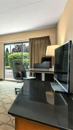 Standard Oda, 1 Büyük (Queen) Boy Yatak ve Çekyat, Sigara İçilmez, Zemin Kat (Drive Up)