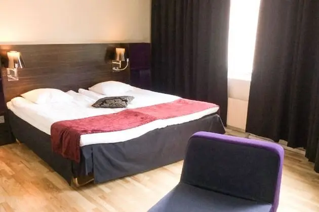 Family Room with 2 Single Beds