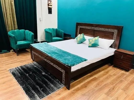 Deluxe Tek Büyük Yataklı Oda