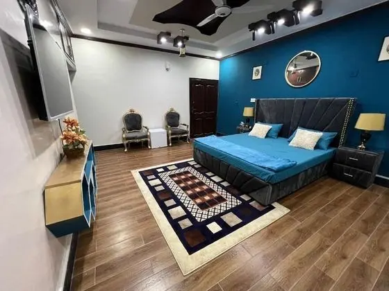 Deluxe Tek Büyük Yataklı Oda