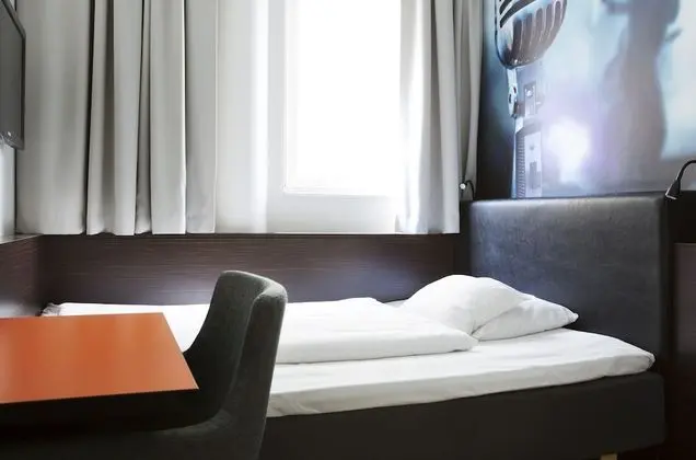 Economy Oda, Sigara İçilmez (140 cm bed)