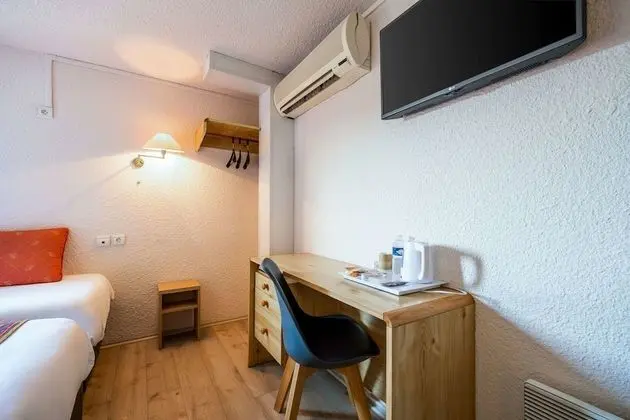 Standard 1 Queen 1 Single Non Smoking