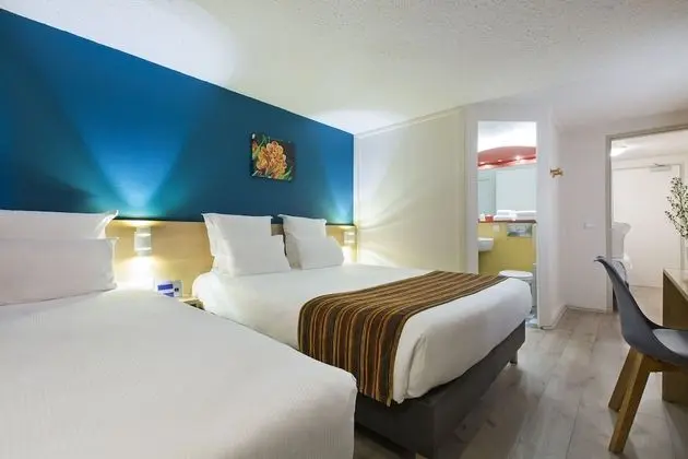 Standard 1 Queen 2 Single Non Smoking