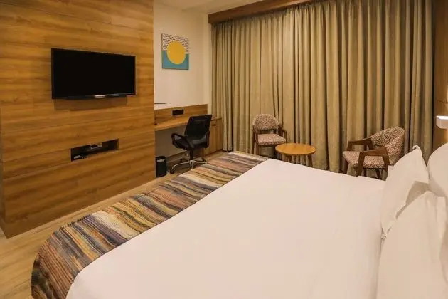 Süit, 1 Çift Kişilik Yatak, Sigara İçilmez