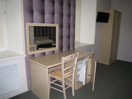 Business Tek Büyük veya İki Ayrı Yataklı Oda