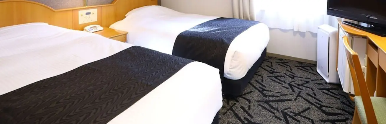 İki Ayrı Yataklı Oda, Sigara İçilmez