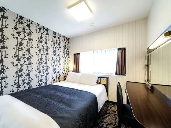 Tek Kişilik Oda, Sigara İçilmez