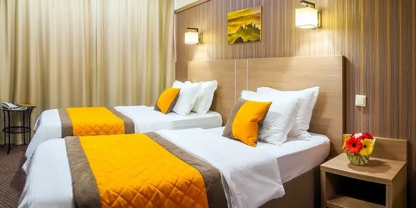 Comfort Tek Büyük veya İki Ayrı Yataklı Oda