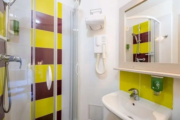 Standard Oda, 1 Çift Kişilik Yatak, Sigara İçilmez