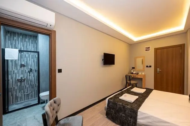 Deluxe Tek Büyük Yataklı Oda