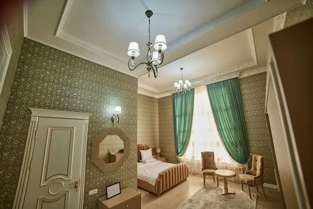 Luxury Tek Büyük Yataklı Oda