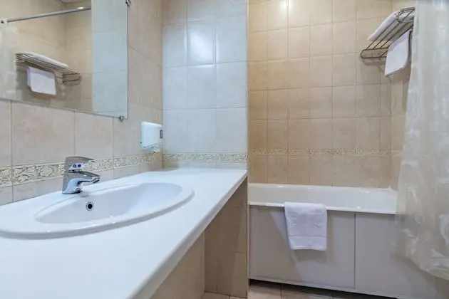 Deluxe Tek Büyük veya İki Ayrı Yataklı Oda