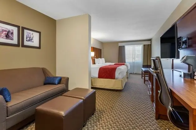 Süit, Sigara İçilmez, Mikrodalga (2 Queen Beds, Sofa, Accessible)