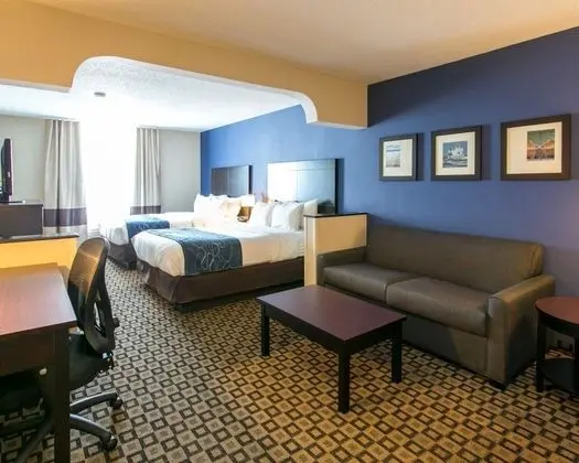 Süit, Sigara İçilmez (2 Queen beds With Sofa bed)