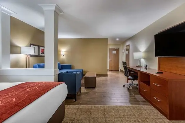 Suite 2 Queens Non Smoking 2 person Sofabed