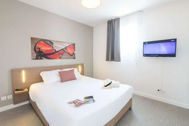 Standard Oda, 1 Büyük (Queen) Boy Yatak ve Çekyat, Sigara İçilmez