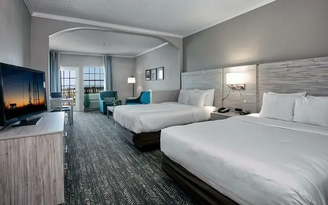 Direct Bay Front Double Queen Suite - Bayfront