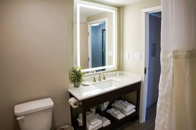 Direct Bay Front Double Queen Suite - Bayfront