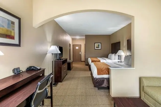 2 Queen Beds, Suite, Nonsmoking, Accessible