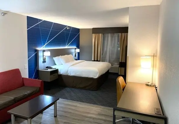 Süit, 1 En Büyük (King) Boy Yatak ve Çekyat, Sigara İçilmez