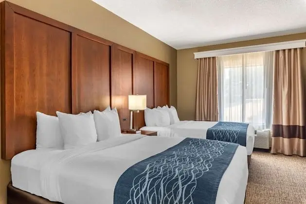 Suite, 2 Queen Beds and 1 Sofa Bed, Non Smoking