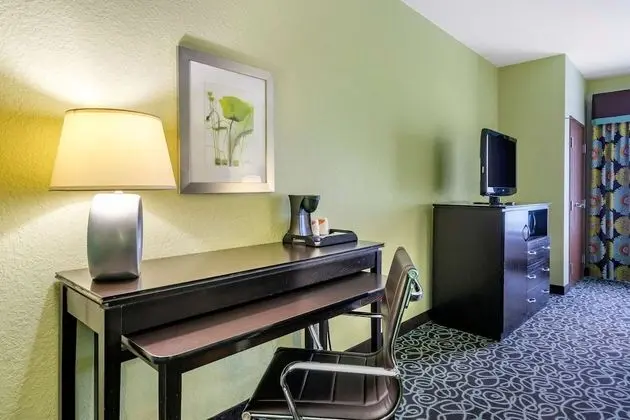 Suite, 2 Queen Beds, Non Smoking, Refrigerator & Microwave