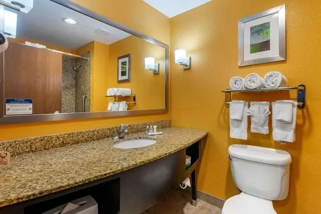 Suite, 2 Queen Beds, Non Smoking, Refrigerator & Microwave