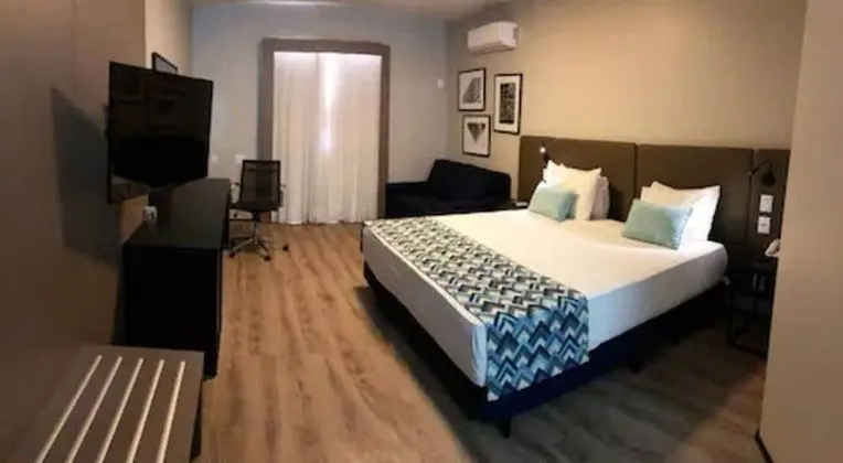 Deluxe Tek Büyük Yataklı Oda