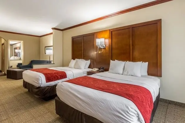 Standard Süit, Sigara İçilmez (2 Queen Beds & 1 Sofa Bed)