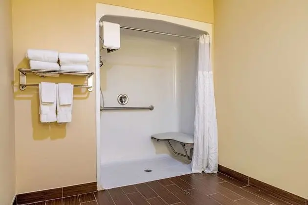 Standard Süit, Birden Çok Yatak, Engellilere Uygun, Sigara İçilmez