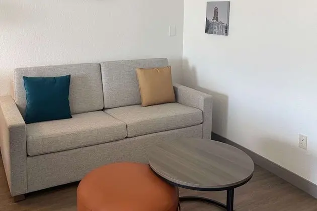 Süit, 1 En Büyük (King) Boy Yatak ve Çekyat, Sigara İçilmez