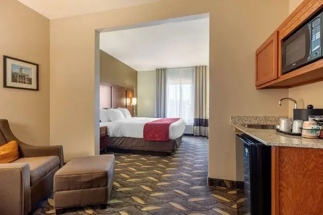 Süit, 1 En Büyük (King) Boy Yatak, Engellilere Uygun, Sigara İçilmez