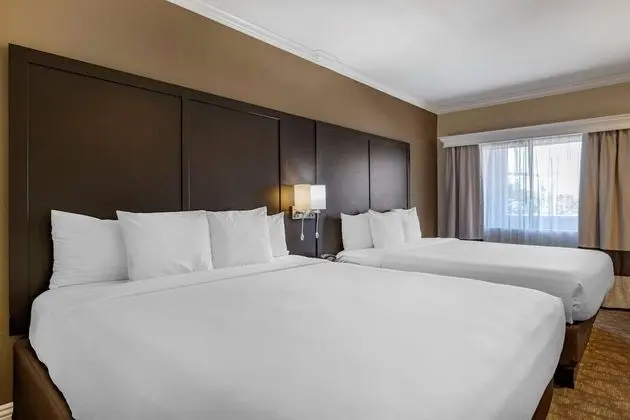 Standard Room, Two King Beds, Non Smoking