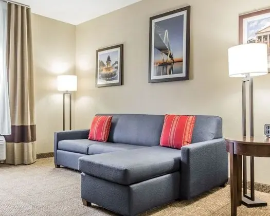 Süit, 1 En Büyük (King) Boy Yatak ve Çekyat, Sigara İçilmez, Balkon (2 Person Sofa Bed)