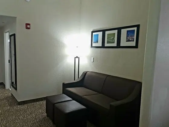 Süit, 1 En Büyük (King) Boy Yatak, Sigara İçilmez
