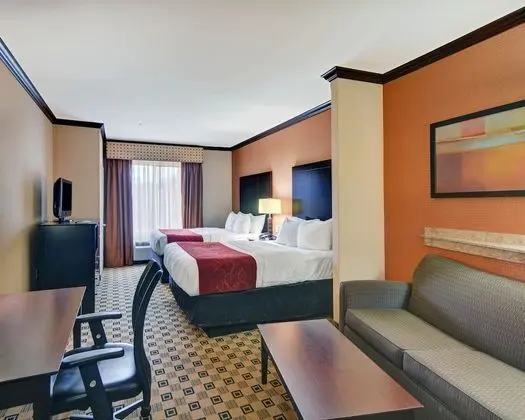 Süit, Sigara İçilmez (2 Queen Beds & 1 Sofa Bed)