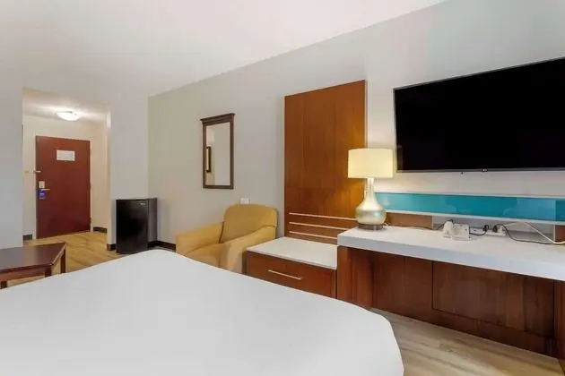 Suite, 2 Queen Beds with Sofa Bed