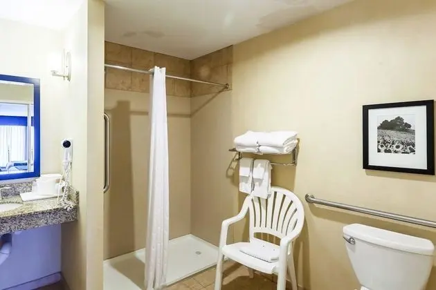 Süit, Birden Çok Yatak, Engellilere Uygun, Sigara İçilmez