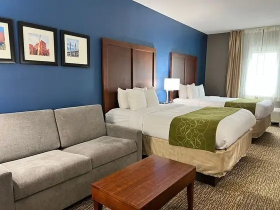 Süit, Sigara İçilmez (2 Queen Beds & 1 Sofa Bed)
