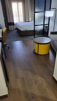 Süit, 1 En Büyük (King) Boy Yatak, Sigara İçilmez